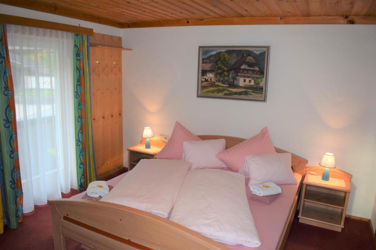 Landhaus Alpenrose - Feriendomizile Pichler Heiligenblut Exterior photo